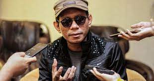 Ten użytkownik grał także jako Khir Rahman Titis Air Mata Bawa Watak Jijo Masuk Islam Berita Projekmm