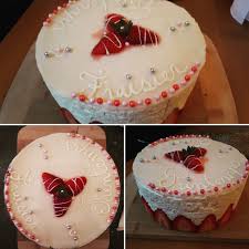 Fraisier Decor En Pate D Amande Inscription Au Cornet En Chocolat Blanc Chocolat Blanc Chocolat Patisserie
