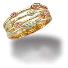 Black And Gold Jewelry Stand Ladies Black Hills Gold Ring With Pink Green Leaves Black Hills Gold Jewelry Black Hills Gold Rings Black Hills Gold
