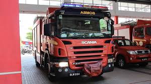 Jabatan bomba dan penyelamat malaysia berkongsi aktiviti serta kemalangan/bencana yang berlaku di malaysia www.bomba.gov.my. Bomba Dan Penyelamat Kuala Lumpur Kuala Lumpur Fire And Rescue Rescue Pump Hang Tuah Fire Station Youtube