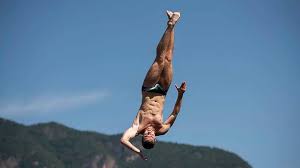 Maybe you would like to learn more about one of these? In Movimento Governo Del Triplo Salto Carpiato Negli Facebook