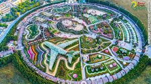 From hyde park to miles of open green in enfield, here are some homes for those who love the great outdoors. Dubai Miracle Garden World S Largest Flower Garden Cnn Travel