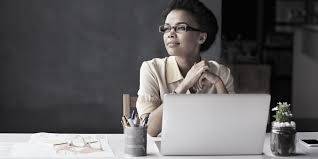 On chante pour s'entendre vivre». 3 Conseils De Pro Pour Se Rebooster Et Retrouver Sa Motivation Au Travail Marie Claire