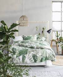 Beautiful Lush Bedroom Perfect For Minimalists Who Love Greenery Bedroom Interior Tropical Bedroom Decor Home Bedroom