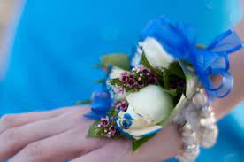 Small bunch of flowers called. Corsage Wikipedia