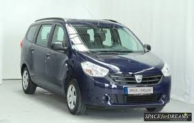 Lodgy dopasuje się do całej rodziny, nie. Schlafen Im Auto Dacia Lodgy