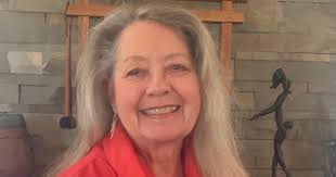 Debbie Rawn's Instagram, Twitter & Facebook