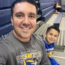 Tim Spohr's Instagram, Twitter & Facebook