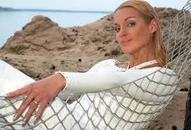 Великая балерина, как она себя называет, анастасия волочкова уверенна в своем величии, очень любит хвастаться. Anastasiya Volochkova Pet Pivo I Ne Sledit Za Figuroj