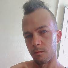 Sandy Allan Correa Diaz updated his profile picture.