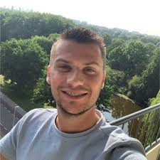 Twee jaar geleden begon ik met de opleiding tot verpleegkundig specialist,  waarbij ik bij twee instellingen in de eerste lijn werkzaam was (en ben).  Een specialisme die geheel nieuw was voor mij… |