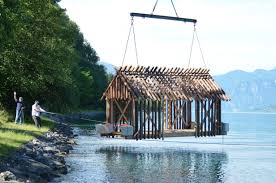 Schau dir unsere auswahl an haus unter wasser an, um die tollsten einzigartigen oder spezialgefertigten, handgemachten stücke aus unseren shops zu finden. Unterwasser Pfahlbau Haus Manner Unter Wasser