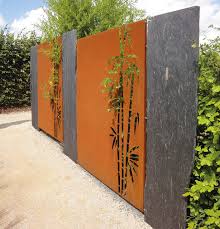 Wir helfen dir bei der entscheidung und vor allem beim aufbau. Paras Corten Sichtschutz Bambus Modern Garten Sonstige Von Mecondo Metalldesign Fur Garten Und Landschaften
