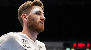 Jag vet inte om det är första gången det spelas innebandy här”