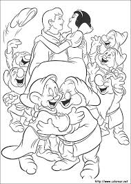 Ba princesa blancanieves, toda una leyenda de los cuentos infantiles, todas las niñas del mundo aman a blancanieves y a sus siete enanitos. Dibujos Para Colorear De Blancanieves Y Los Siete Enanitos