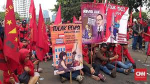 Jika seseorang dengan sukarela, dengan tidak mendapat perintah untuk itu, mewakili urusan orang. Revisi Uu Ketenagakerjaan 50 Pasal Dinilai Bahayakan Buruh