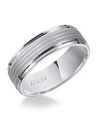 Men S Wedding Ring With Polished Edge Diana Http Trib Al Qcr6wjt Engagement Rings Engagement Ring Photos Men S Wedding Ring