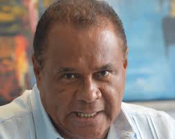 Aunque odiado, Hendricks regresa con todo para hacerse de la paternidad del  PRI