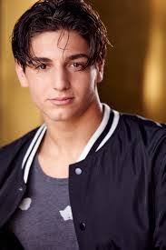 Derek Corey's Instagram, Twitter & Facebook