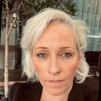 Mim Davis's Instagram, Twitter & Facebook