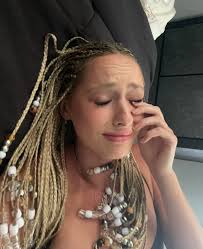 natalie reynolds on X: Im no longer apart of Faze Clan. I cant believe  after all Ive done for the team and Im a top war zone player how can they  do