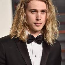 In the early '90s, all the skater boys and surfer dudes were growing extra long locks. 25 Men With Long Hair All The Looks You Need To Know