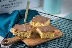Saftiger Marzipan Nuss Kuchen Vom Blech Kuchen Und Torten Rezepte Marzipankuchen Kuchen Rezepte Einfach