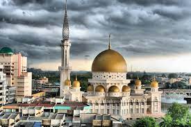 3.04798, 101.44586) is a mosque in klang, selangor.it is located on jalan pasar, with its rear facing the klang river. Masjid Bandar Diraja Sultan Suleiman Mapio Net