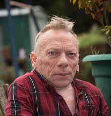 Star Wars Scot Jimmy Vee was given blessing to play R2-D2 by Kenny Baker —  from beyond the grave