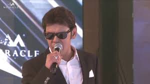 Listen to seniman menangis from jamal abdillah's live at istana budaya for free, and see the artwork, lyrics and similar artists. Dato Jamal Abdillah Seniman Menangis Live For Meeracle Glory Night 2019 Youtube