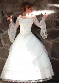 Medieval Or Renaissance Wedding Gown Renaissance Wedding Dresses Celtic Wedding Dress Wedding Dresses Whimsical