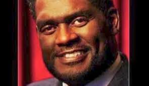 Ronald Winans's Instagram, Twitter & Facebook