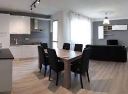 Appartamento con giardino a 300m dal mare, lido di camaiore la distribuzione interna dell'appartamento comprende il soggiorno, cucina abitabile, disimpegno con accesso a due camere da letto ed un bagno. Die 10 Besten Ferienwohnungen In Lido Di Camaiore Italien Booking Com
