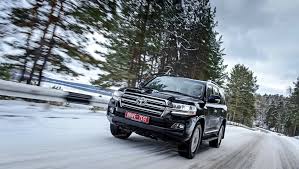 Обещанная инсайдерами скорая премьера нового toyota land cruiser 300 начинает обретать очертания. Toyota Land Cruiser 200 Ceny Komplektacii Test Drajvy Otzyvy Forum Foto Video Drajv