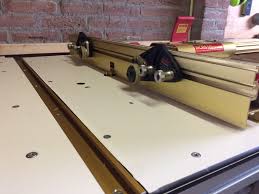 Diy Saw Router Table With Cs70 Incra Miter And Incra Ls Positioner Router Table Router Plate Mitered