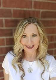 We are proud to welcome Donna Highfill to the Genesis Salon family!!! We  are thankful she made the move from Bryant to Benton to service the hair  needs of her clients and