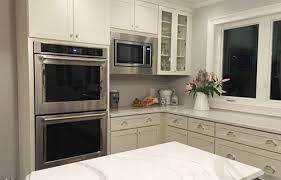 Lyndale Maple In Canvas Kraftmaid Kitchens Kraftmaid Cabinets Kitchen Remodel