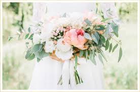 With so much to choose from it can be hard to know where to begin, here's our top ten. The 19 Best Flowers For Your Spring Wedding Ftd Com