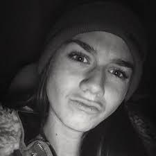 Anna Homan (@annahomie)