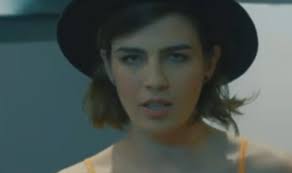 Nekadašnja učesnica "X Faktora" rasplakala Srbiju i naprasno nestala iz  javnosti