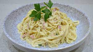 Saya juga ganti bacon dalam resepi asal dengan daging ayam atau seafood. Easy Cheesy Creamy Spaghetti Carbonara Non Traditional Youtube
