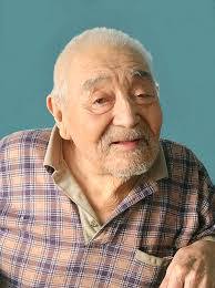 Traci Mendoza's Instagram, Twitter & Facebook