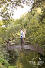 Lightly Photography Engagement Photography Tcu Japanese Gardens Botanic Gardens F Japanese Garden Garden Engagement Pictures Fall Engagement Pictures