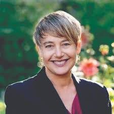 Bonnie Pollack's Instagram, Twitter & Facebook