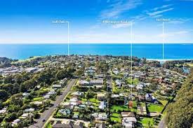 Narooma Walk To Shops And Beach Run Your Business From Home Property For Sale Gumtree Australia Gumtree Australia Property For Sale Running On The Beach