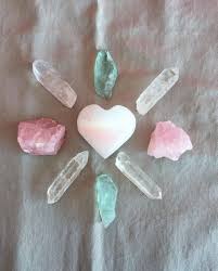 Valentine Day For Her Crystal Grid Set Healing Love Kit Gift Etsy Crystal Grid Crystal Aesthetic Raw Rose Quartz
