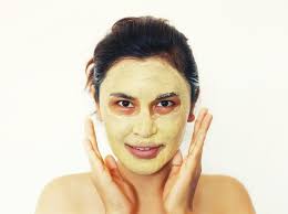 Kandungan kurkumin yang ada di dalam kunyit kamu akan merasa baikan dalam waktu yang singkat. 9 Manfaat Masker Kunyit Untuk Kecantikan Kulit