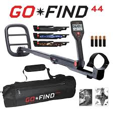 Affordable and easy to use, it is the ideal first detector to ignite an interest in the hobby. Minelab Go Find 44 Metal Detector With Go Find Black Carry Bag For Transport Walmart Com Walmart Com
