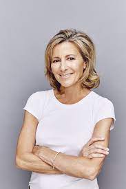 C'est claire chazal, ancienne présentatrice vedette du 20h de tf1, qui la remplacera aux côtés de yann moix. Claire Chazal Older Women Fashion Beautiful Women Over 50 Older Fashion