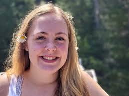 Sarah Kuiper's Instagram, Twitter & Facebook